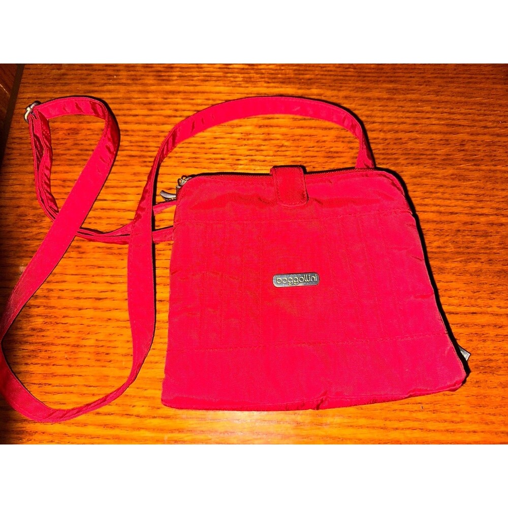 Baggallini Nylon Brick Red Crossbody Bag 3 Zip Pockets Shoulder Strap EUC
